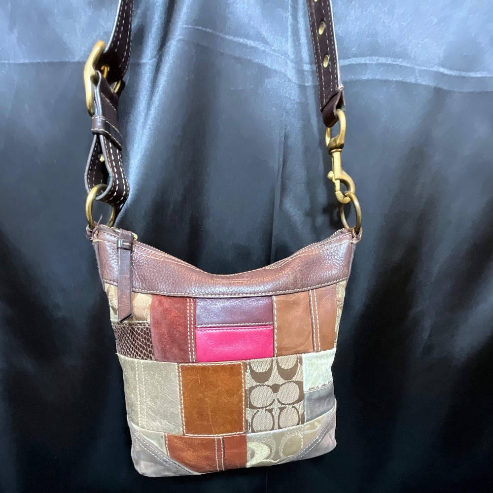 Coach shoulder bag, signature patchwork.   22-H7Cc - Picture 4 of 10